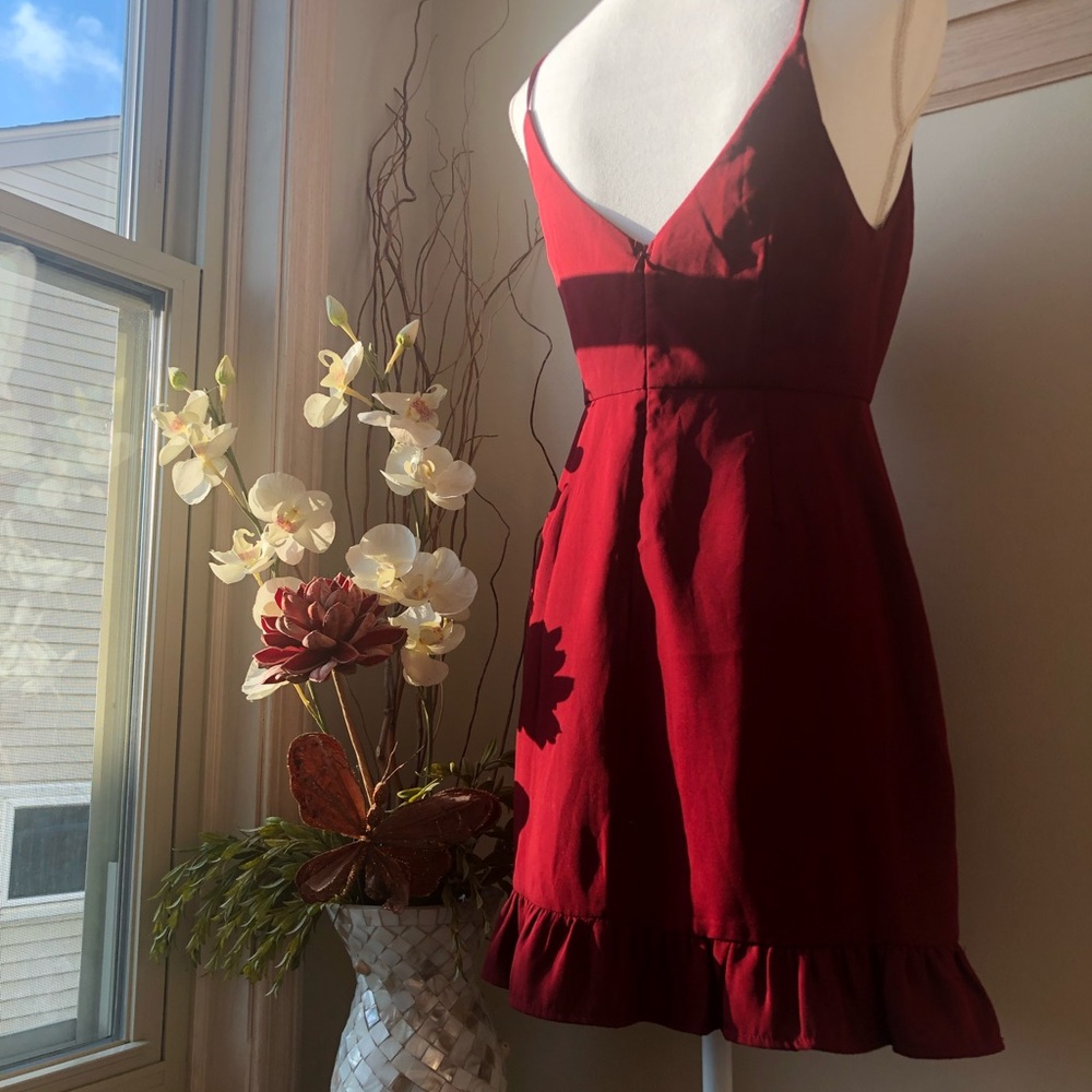 Red Ruffle V-Neck Cocktail Dress - Picture 2 of 2
